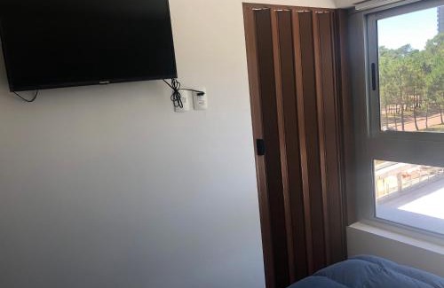 Cantegril Apartamento | Punta del Este,piscina abierta y cubierta climatizada,aire ,Netflix, gimnasio