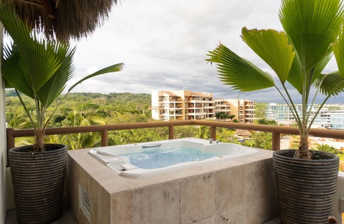 Puerto Vallarta Condominio | Punta Esmeralda, 4 bedroom, luxury condominium with spectacular view.