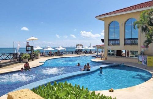 Puerto Juarez Apartamento | Punta me Apartment beach front in the hotel & waterpark