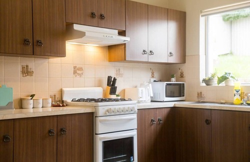 Putney Casa | Puntey 3-Bedroom Comfortable Villa with Parking and Cooking Facilities