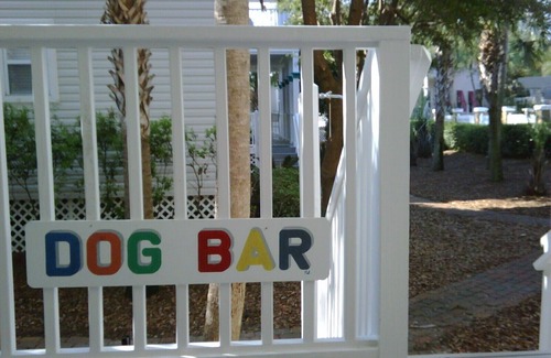 Santa Rosa Beach Casa | Su cabaña amigable para cachorros al sur de 30A! Estancia mínima de cuatro noches en temporada baja.