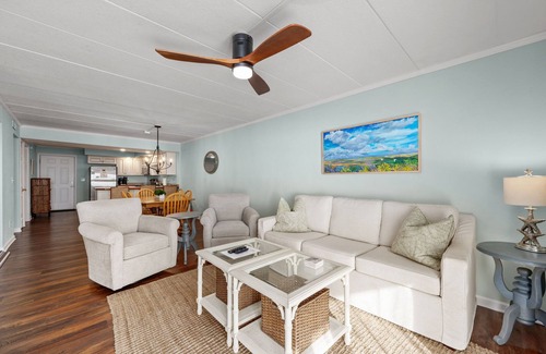 South Nags Head Condominio | Pup-Friendly! Direct Oceanfront! Shorely Goodness: PierView 105 Oceanfront Condo