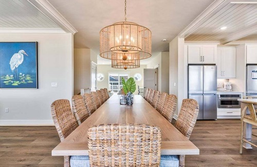 Sandbridge Casa | Pura Vida | Oceanfront | Private Pool, Hot Tub, and Dog Friendly