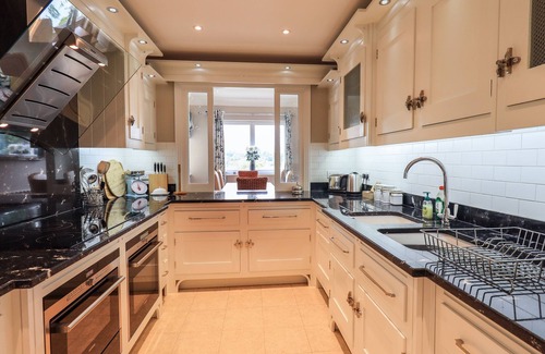 Waterhead Cabaña | PURE GRACE, family friendly, with a garden in Ambleside