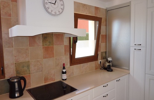 Caleta de Fuste Villa | Indulgencia pura, mesa de billar, bañera de hidromasaje, piscina climatizada, wifi gratis, TV de cielo completo.