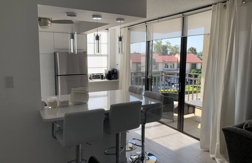 Casa del Mar Condominio | Pure Luxury on Isla Del Sol, 90 steps from the Ocean