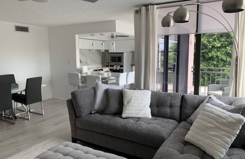 Casa del Mar Condominio | Pure Luxury on Isla Del Sol, 90 steps from the Ocean