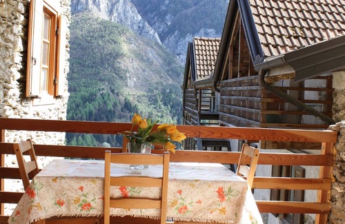 Caldonazzo Apartamento | Pure nature in Trentino - apartment with terrace & mountain views near Lake Caldonazzo!