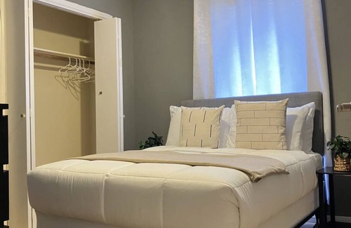 Missouri City Casa | PureLife Home W/ Modern Comfort