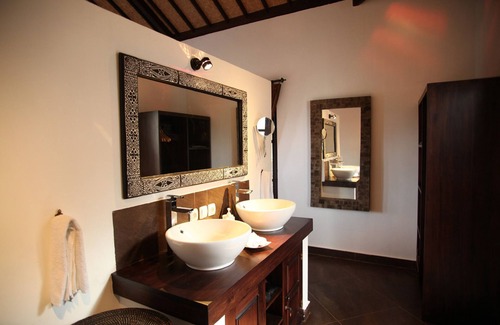 Kayu Putih Hotel | Puri Mangga Sea View Resort & Spa