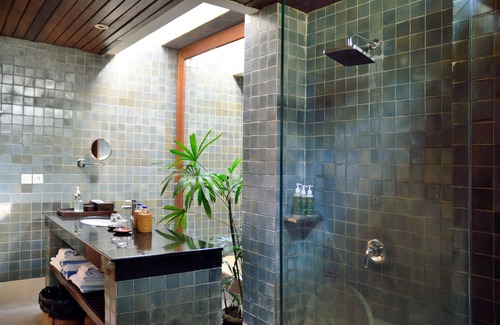 Lodtunduh Hotel | Puri Tupai