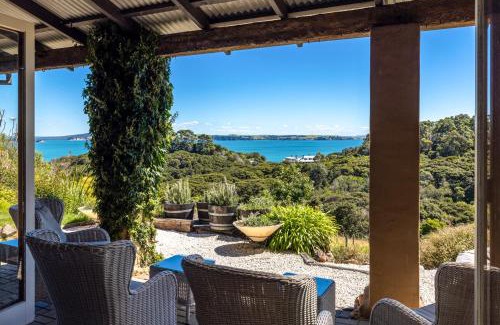 Oneroa Casa | Puriri Valley Estate, Church Bay - Be My Guest Waiheke