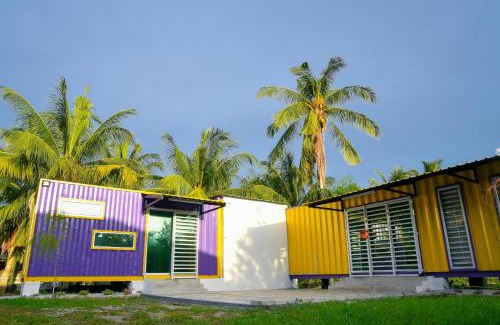 Lumut Casa | Purple Cube at Lumut Cube Homestay Kontena