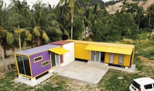 Lumut Casa | Purple Cube at Lumut Cube Homestay Kontena