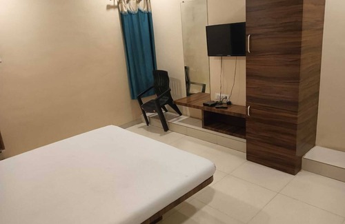 Majalgaon Hotel | Pushkaraj Lodging
