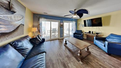 Put-in-Bay Casa | Put-in-Bay Waterfront Condo #205