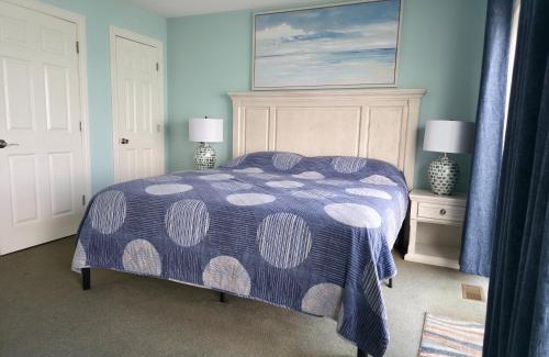 Put-in-Bay Casa | Put-in-Bay Waterfront Condo #207