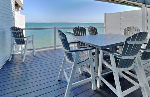 Put-in-Bay Casa | Put-In-Bay Waterfront Condo #108