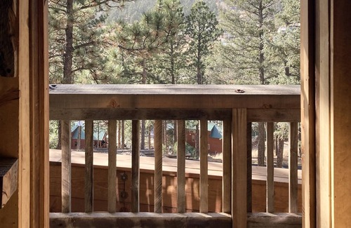 Woodland Park Cabina | PVP53 Luxury Cabin Overlooking Scenic Views — With Private Hot Tub!