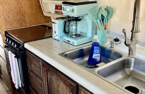 Woodland Park Casa | PVP56 Vintage 1984 Airstream RV — With Private Hot Tub!