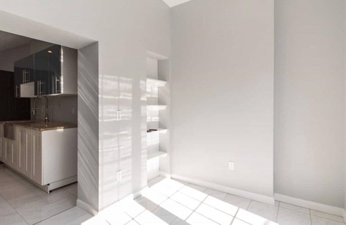 Spruce Hill Apartamento | Pvt. Patio. Walk to Penn. Free Park. 12-15 people