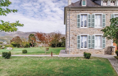 Lau-Balagnas Apartamento | Apartamento Gîtes Pyrénées con Vista a la Montaña, Terraza Privada y Wi-Fi – Alojamiento Top