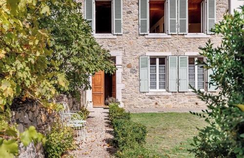 Lau-Balagnas Apartamento | Apartamento Gîtes Pyrénées con Vista a la Montaña, Terraza Privada y Wi-Fi – Alojamiento Top