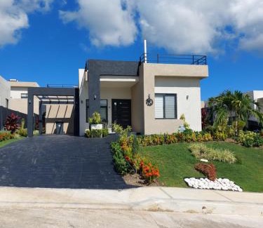Ocho Rios Casa | PYRAMID JOY, 2 Bedroom Villa, Ocho Rios, Jamaica