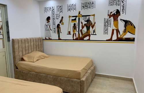 Hada'iq al-Qubbah Cama Y Desayuno | Apartamento cerca de las pirámides, guía turístico y coche