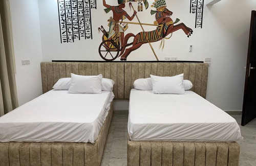 Hada'iq al-Qubbah Cama Y Desayuno | Apartamento cerca de las pirámides, guía turístico y coche