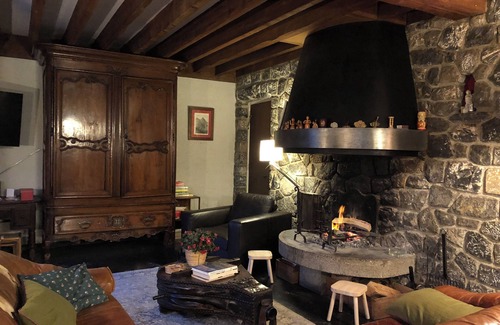 Campan Chalet De Esquí | PYRENEAN MOUNTAIN CHALET.