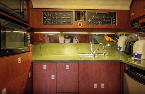 Hanham Alquiler De Eote | PYTCHAir Boeing 727 Private Jet Hotel