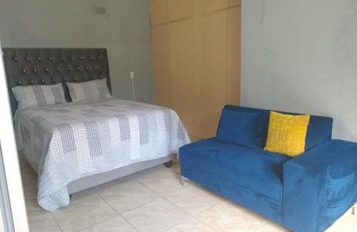 Rustenburg Casa | Pythons Guest Lodge