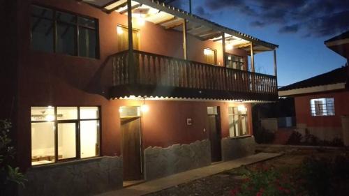 Huaro Casa | Qali Samanawasi