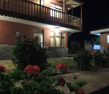 Huaro Casa | Qali Samanawasi