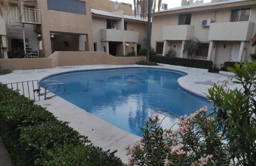 Hermosillo Apartamento | Quédate con Sandra en Departamento con alberca