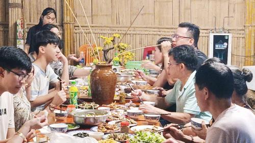 A Luoi Apartamento | Quốc Cảnh Homestay