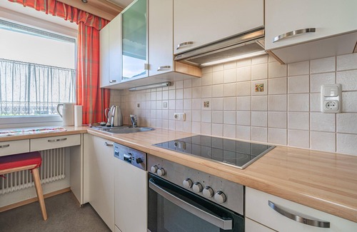 Schonbach Casa | Quaint house with huge garden in Neukirchen