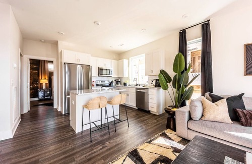 Whitebridge Casa | QuadHouse - 4 Luxe Homes - 4 Private Rooftops