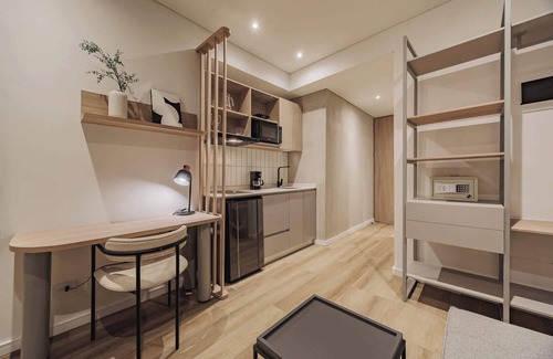 Laureles Apartamento | Quadrato | Laureles Studio, w/AC, Balcony, WIFI