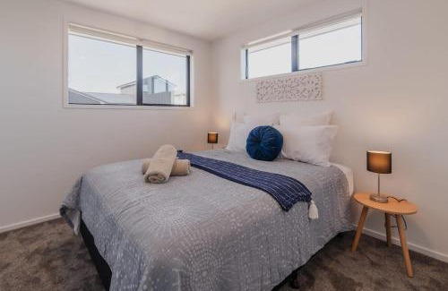 Upper Riccarton Casa | Quadrilogy Retreat - Modern Elegance in Mohua
