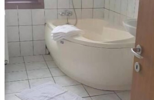 Cluj-Napoca Apartamento | Quadruple Room with Private Bathroom