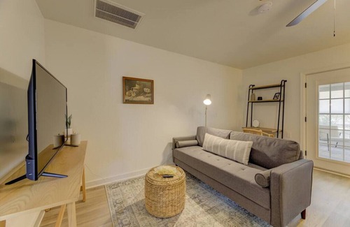 Earlewood Condominio | Quaint 1 BR Apt | Mins from ZOO, USC & FT Jackson