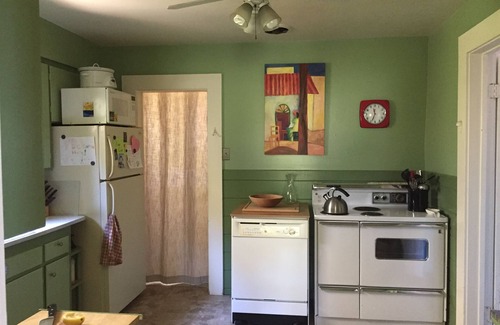 Sausalito Casa | Quaint 2 bdrm 1 bath home in Sausalito CA
