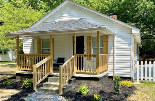 Kernersville Cabaña | Quaint 2 bed 1 bath cottage style home