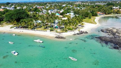 Grand Gaube Apartamento | Quaint 2BDR beach apartment in a fishing village