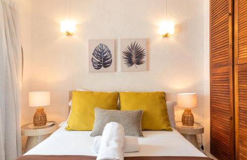 Grand Gaube Apartamento | Quaint 2BDR beach apartment in a fishing village