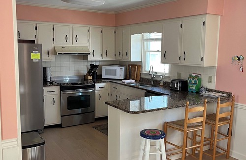 Fenwick Island Cabaña | Pintoresca casa de 3 dormitorios, 2 baños, playa ubicada a una cuadra de la playa.