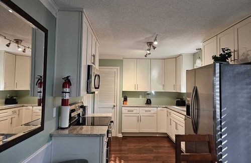 Cordova Casa | Quaint 9-bedroom house in Memphis