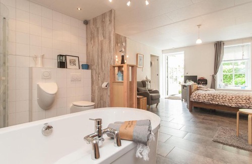 Egmond aan den Hoef Apartamento | Quaint Apartment in Egmond aan den Hoef near the Sea